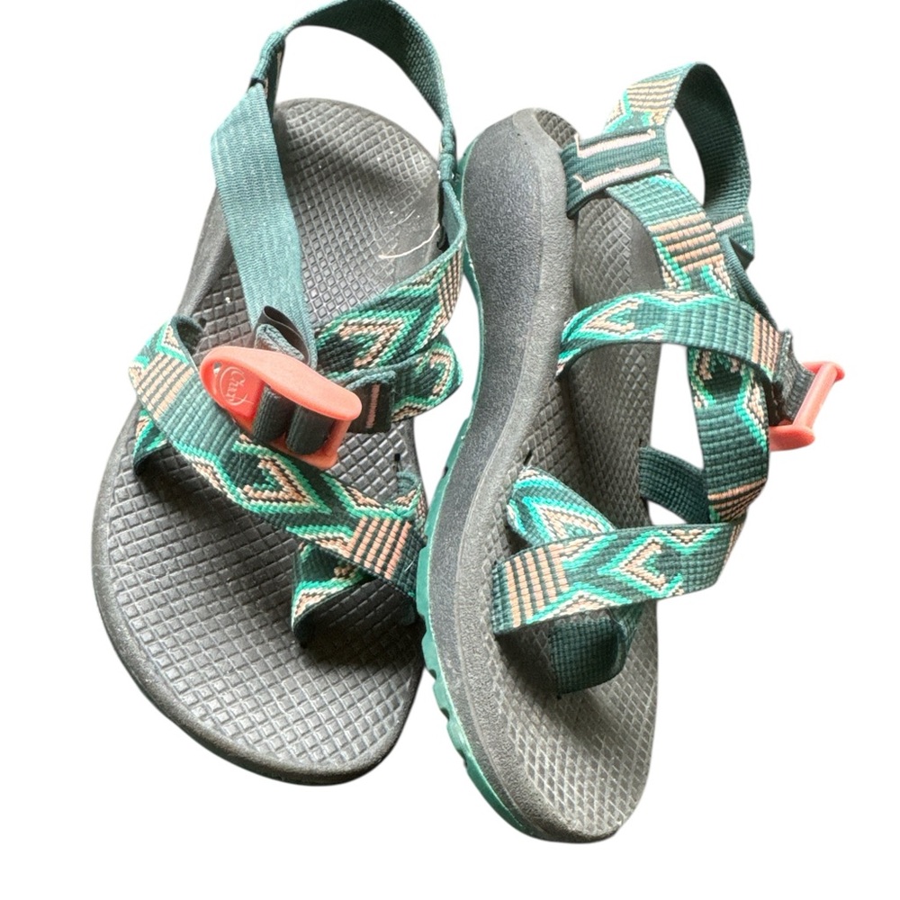 Chaco Green and Pink Geometric Sandals Like New ❤️❤️